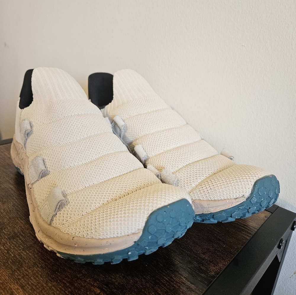 HOLO ECO Women's Maverick EUC *no laces* Size 11